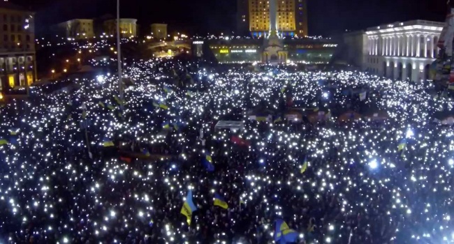 Донік: справжній протест – це мовчазна і сувора готовність тисяч людей померти за свої принципи і переконання Донік: справжній протест – це мовчазна і сувора готовність тисяч людей померти за свої принципи і переконання