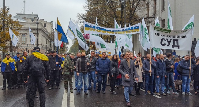 Ахеджаков: Игорь Валериевич пошел ва-банк – 5 миллиардов долларов он даже, если захочет отдать, не сможет Ахеджаков: Игорь Валериевич пошел ва-банк – 5 миллиардов долларов он даже, если захочет отдать, не сможет