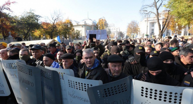 Политолог: уже очевидно, что Саакашвили и депутатам «Сапопомочи» нужна только дестабилизация и перевыборы Политолог: уже очевидно, что Саакашвили и депутатам «Сапопомочи» нужна только дестабилизация и перевыборы