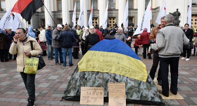 Нусс: «На высшем политическом уровне дана оценка происходящему в Киеве. Еще не поздно одуматься!» Нусс: «На высшем политическом уровне дана оценка происходящему в Киеве. Еще не поздно одуматься!»