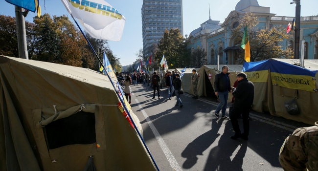 Геращенко дала жорстку відповідь на вимоги представників «МіхоМайдану»: а ось мій ультиматум Геращенко дала жорстку відповідь на вимоги представників «МіхоМайдану»: а ось мій ультиматум