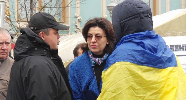 Сироїд повинна піти у відставку з посади другого віце-спікера, - політичний експерт Сироїд повинна піти у відставку з посади другого віце-спікера, - політичний експерт