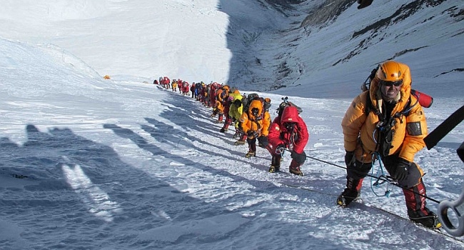 Восхождение на Эверест теперь бесплатное