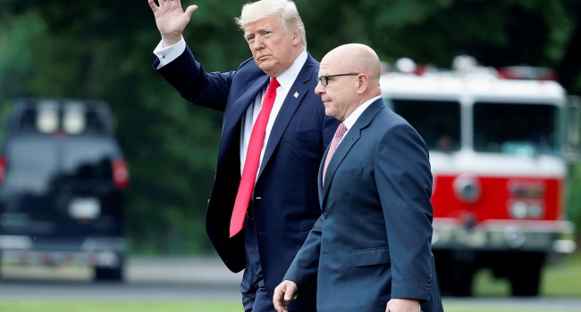 Блогер: найсвіжіші новини зі США вказують на зв'язок Трампа з Кремлем Блогер: найсвіжіші новини зі США вказують на зв'язок Трампа з Кремлем