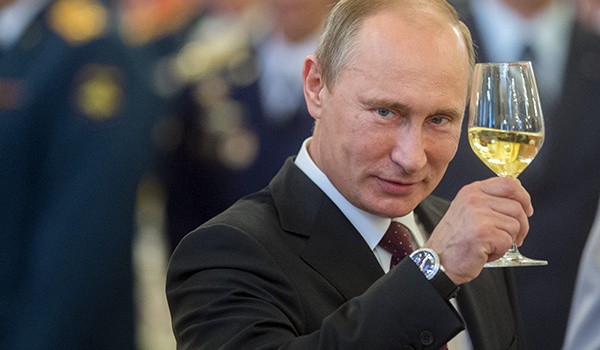 Политолог рассказал, как в России сейчас решается судьба Путина Политолог рассказал, как в России сейчас решается судьба Путина