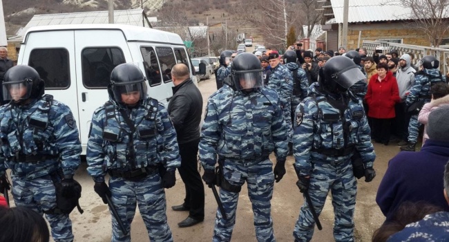 Кримський Бандерівець: в окупованому Криму вже йде війна, хоч поки-що і не стріляють Кримський Бандерівець: в окупованому Криму вже йде війна, хоч поки-що і не стріляють