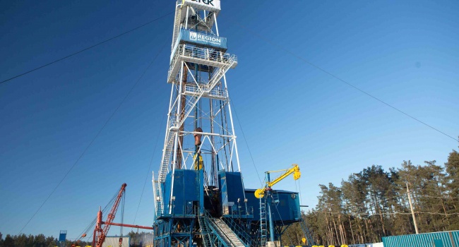 Блогер: російський газ не потрібен – в Україні бурять газові свердловини вдень і вночі Блогер: російський газ не потрібен – в Україні бурять газові свердловини вдень і вночі