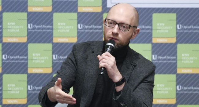 Яценюк прокомментировал строительство «стены» на границе Яценюк прокомментировал строительство «стены» на границе