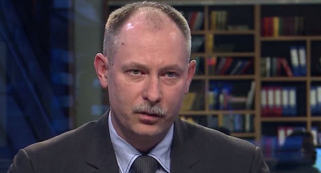 На правду не похоже: Жданов рассказал, для чего Турчинов пугает украинцев о масштабном вторжении России На правду не похоже: Жданов рассказал, для чего Турчинов пугает украинцев о масштабном вторжении России
