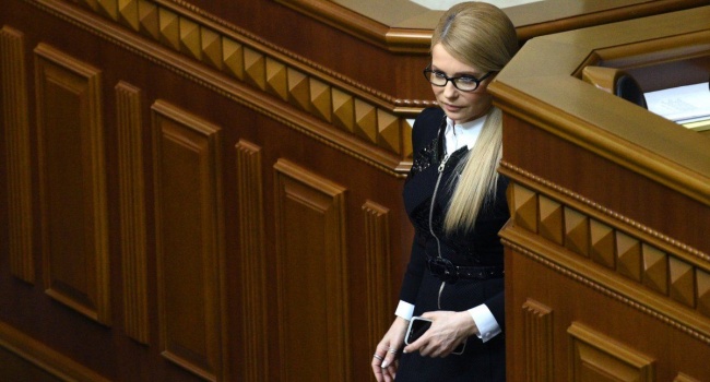 Ахеджаков: Тимошенко передала фуру теплых вещей бойцам на фронт, а Лещенко раскрыл всю правду про расписки Григоришину