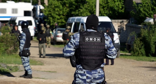 Оккупанты в Крыму вновь провели обыски и задержания крымских татар Оккупанты в Крыму вновь провели обыски и задержания крымских татар