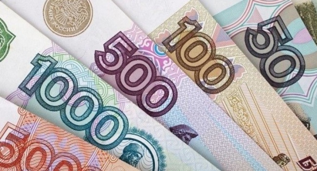 В Россию из Луганска вывезли всю наличку – разведка В Россию из Луганска вывезли всю наличку – разведка
