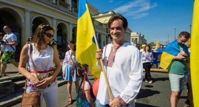 Опрос в Украине: молодежь стремится в ЕС и хочет заработать Опрос в Украине: молодежь стремится в ЕС и хочет заработать