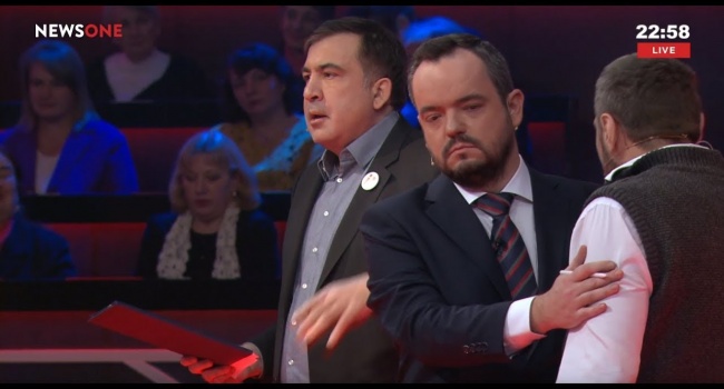 Эксперт рассказал, почему украинцам опять вернули политический «ток-шоу» Эксперт рассказал, почему украинцам опять вернули политический «ток-шоу»