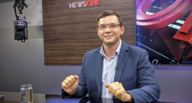 Политолог: если учесть, что Мураев до сих пор в Киеве, а не в Донецке, то он, выходит, тайный сторонник хунты Политолог: если учесть, что Мураев до сих пор в Киеве, а не в Донецке, то он, выходит, тайный сторонник хунты