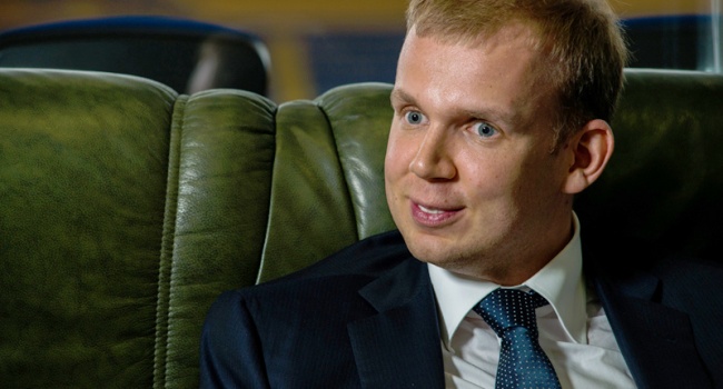 Политолог: Саакашвили хорошо понимал, что деньги, которые он берет у Курченко, украденные у украинцев Политолог: Саакашвили хорошо понимал, что деньги, которые он берет у Курченко, украденные у украинцев