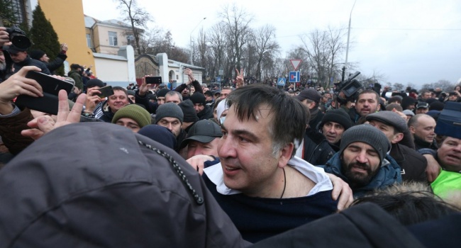 Журналист: после заявления Луценко стало понятно, почему правоохранители не противились «освобождению» Михо Журналист: после заявления Луценко стало понятно, почему правоохранители не противились «освобождению» Михо