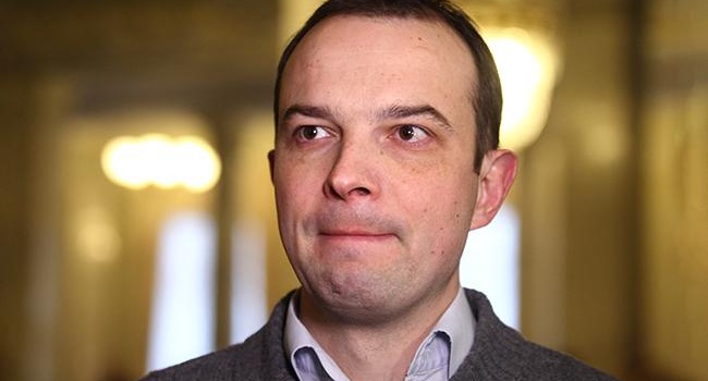 Политолог: молчание Соболева – наталкивает на мысли, что именно он мог распоряжаться частью денег Курченко Политолог: молчание Соболева – наталкивает на мысли, что именно он мог распоряжаться частью денег Курченко