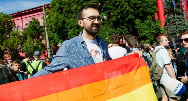 Лещенко и компания протоптали дорожку не только к Григоришину, но и Коломойскому? Лещенко и компания протоптали дорожку не только к Григоришину, но и Коломойскому?