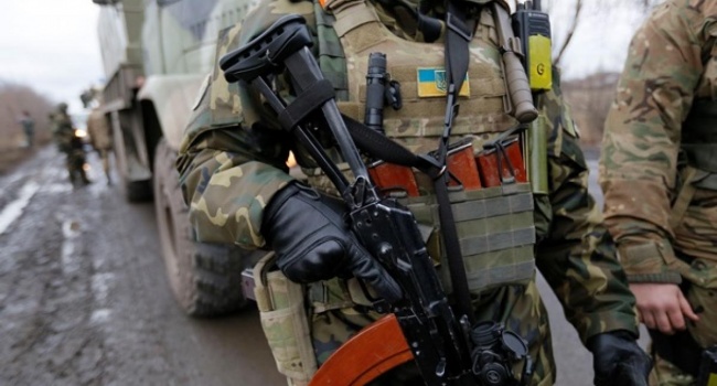 Война на Донбассе: в зоне АТО продолжают погибать украинские солдаты Война на Донбассе: в зоне АТО продолжают погибать украинские солдаты