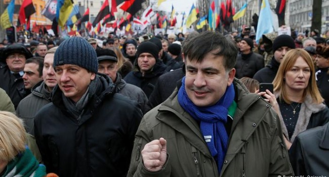Блогер: в центре столицы больше месяца бурлит митинг в защиту коррупции в Украине Блогер: в центре столицы больше месяца бурлит митинг в защиту коррупции в Украине
