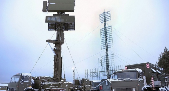 Крымчане решили взять пример со своих донецких соотечественников и лечь под колеса техники