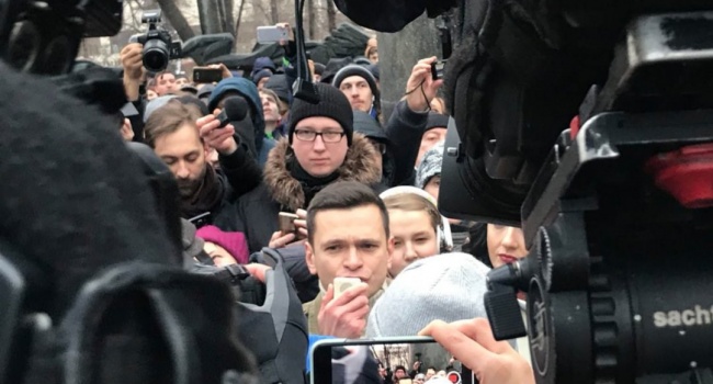 Москву накрыла массовая акция протеста под лозунги: «Мы здесь власть! Путин – вор!» Москву накрыла массовая акция протеста под лозунги: «Мы здесь власть! Путин – вор!»