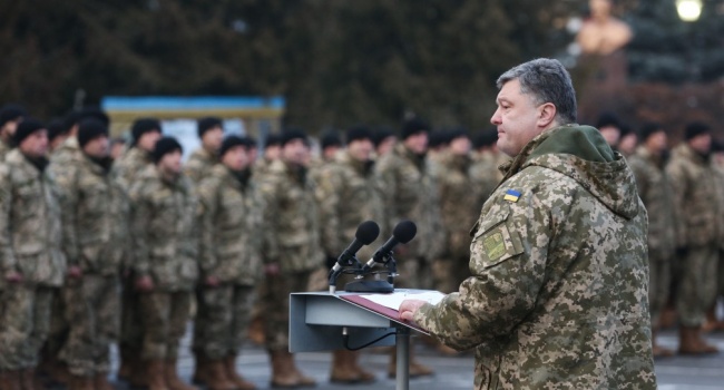 Порошенко выбрал не бой на смерть, а путь спасения жизней Порошенко выбрал не бой на смерть, а путь спасения жизней