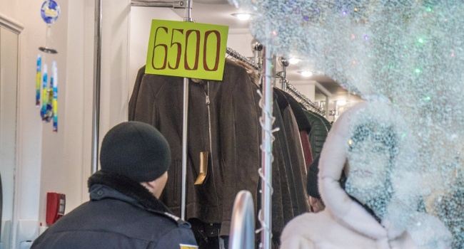 Дерзкое ограбление: из киевского магазина вынесли 50 самых дорогих шуб