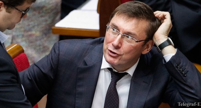 Луценко в откровенном интервью дал понять, что после Генпрокуратуры жизнь не заканчивается и он не собирается уходить из политики Луценко в откровенном интервью дал понять, что после Генпрокуратуры жизнь не заканчивается и он не собирается уходить из политики