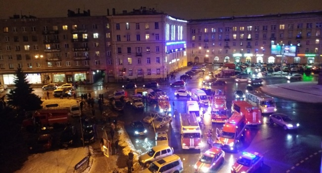 В супермаркете Санкт-Петербурга прогремел взрыв В супермаркете Санкт-Петербурга прогремел взрыв