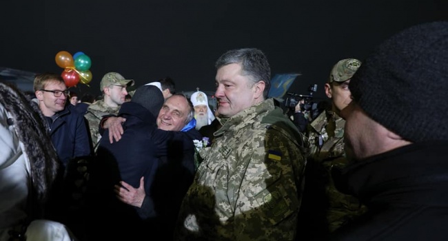 Юрий Бирюков: поначалу освобожденные из плена не верили, что все это происходит с ними, спрашивали разрешения даже выйти в туалет Юрий Бирюков: поначалу освобожденные из плена не верили, что все это происходит с ними, спрашивали разрешения даже выйти в туалет