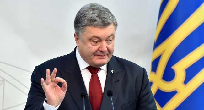 Порошенко назвал величайшее достижение 2017 года: «Железный занавес российском империи или СССР разрушен» Порошенко назвал величайшее достижение 2017 года: «Железный занавес российском империи или СССР разрушен»