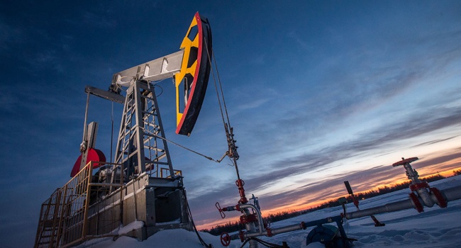 В обход санкций: СМИ сообщили о поставках России нефти в КНДР В обход санкций: СМИ сообщили о поставках России нефти в КНДР
