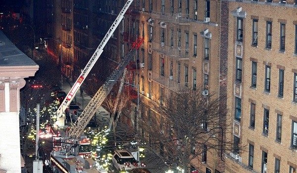 В США назвали причину самого страшного за четверть века пожара в Нью-Йорке В США назвали причину самого страшного за четверть века пожара в Нью-Йорке