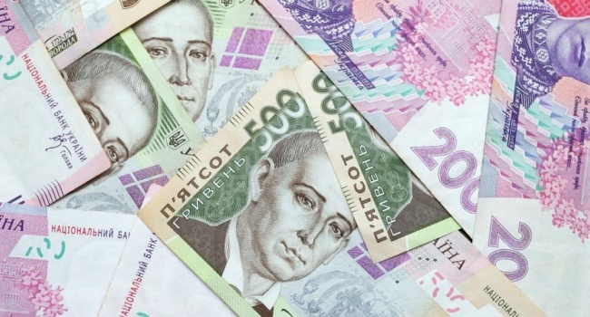 С 1 января в Украине увеличилась минимальная зарплата С 1 января в Украине увеличилась минимальная зарплата