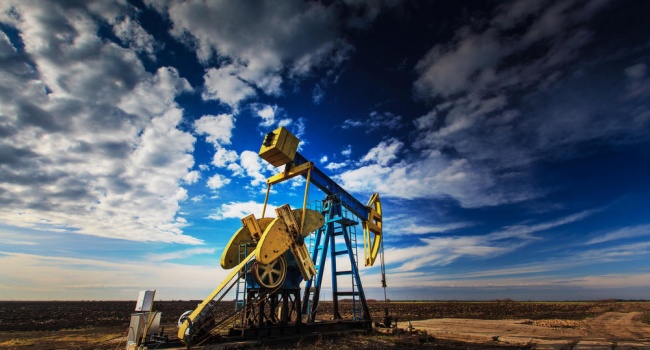 Цены на нефть достигли очередной рекордной отметки Цены на нефть достигли очередной рекордной отметки