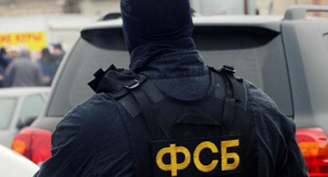 Раимов: когда украинцы решают ехать в РФ, они сознательно отказываются от «прививки», понимая, что могут не вернуться Раимов: когда украинцы решают ехать в РФ, они сознательно отказываются от «прививки», понимая, что могут не вернуться