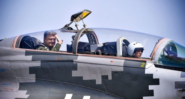 Администрация Порошенко опубликовала лучшие фотографии президента в 2017 году Администрация Порошенко опубликовала лучшие фотографии президента в 2017 году