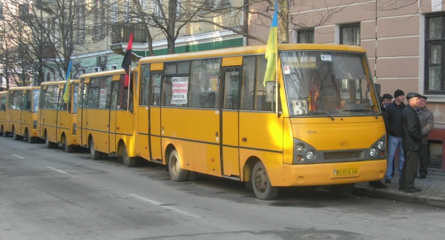 В Тернополе транспортный коллапс: водители против электронной системы оплаты 