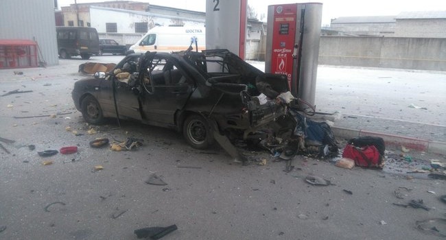 Во время заправки в Шостке взорвался автомобиль, - последствия