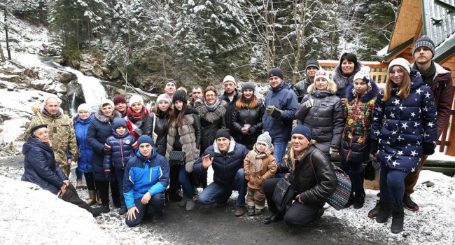 В карпатском «Тысовце» второй заезд – снова полтора десятка семей бойцов АТО из 72-й бригады В карпатском «Тысовце» второй заезд – снова полтора десятка семей бойцов АТО из 72-й бригады
