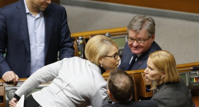 Кадр Тимошенко просит ЕС не предоставлять Украине помощи, если не возобновляться соцвыплаты в «ДНР» и «ЛНР» Кадр Тимошенко просит ЕС не предоставлять Украине помощи, если не возобновляться соцвыплаты в «ДНР» и «ЛНР»