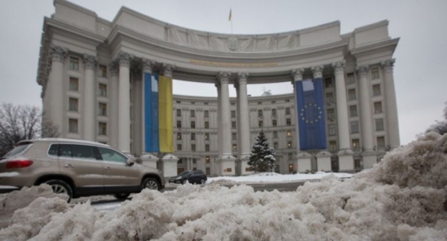 Польша хочет сделать из украинцев «преступных националистов», - МИД Польша хочет сделать из украинцев «преступных националистов», - МИД