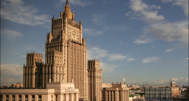 Новые антироссийские санкции: в МИД РФ пригрозили США «финансовыми потерями» Новые антироссийские санкции: в МИД РФ пригрозили США «финансовыми потерями»