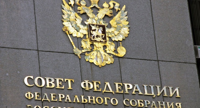 СМИ: Москва ответит на «кремлевский доклад» законом о суверенитете РФ СМИ: Москва ответит на «кремлевский доклад» законом о суверенитете РФ