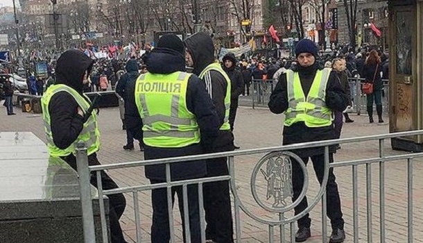 В центральную часть Киева стянули две тысячи силовиков В центральную часть Киева стянули две тысячи силовиков