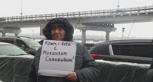 Саакашвили пожаловался, что его едва не похитили вооруженные люди в отеле Киева Саакашвили пожаловался, что его едва не похитили вооруженные люди в отеле Киева