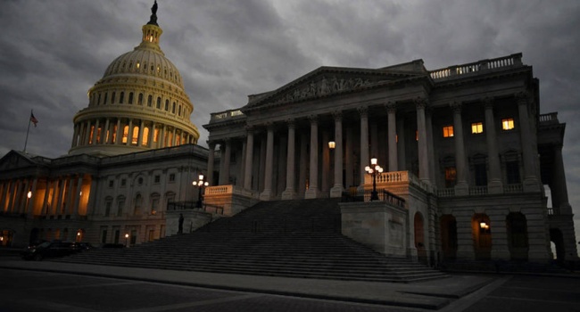 В Конгрессе найден компромисс: второй за последние три недели «government shutdown» продолжался только несколько часов В Конгрессе найден компромисс: второй за последние три недели «government shutdown» продолжался только несколько часов