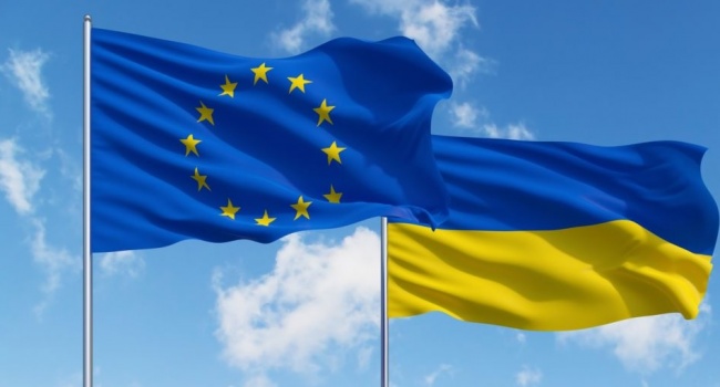 Украине посоветовали, как убедить Евросоюз принять ее в свой состав Украине посоветовали, как убедить Евросоюз принять ее в свой состав